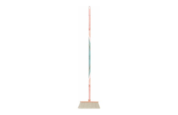 ESCOBA CON PALO 130 CM    CALMEY