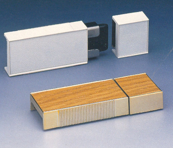 Pestillo puerta con tornillos