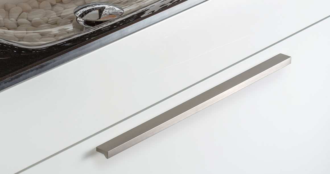 TIRADOR VIEFE ANGLE 0077128L24 INOX LOOK 2